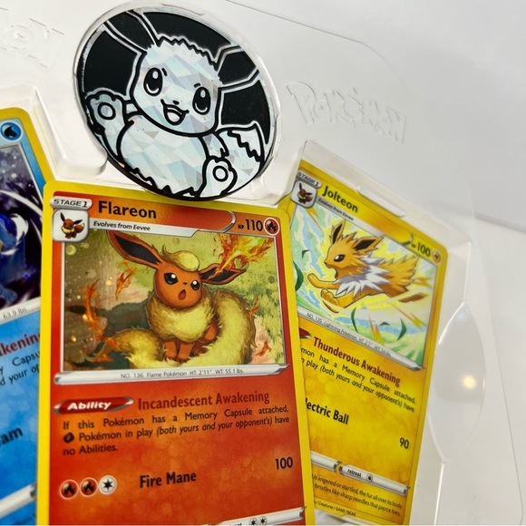 Pokémon Holographic Vaporeon, Flareon, & Jolteon Coin Set - Picture 6 of 9